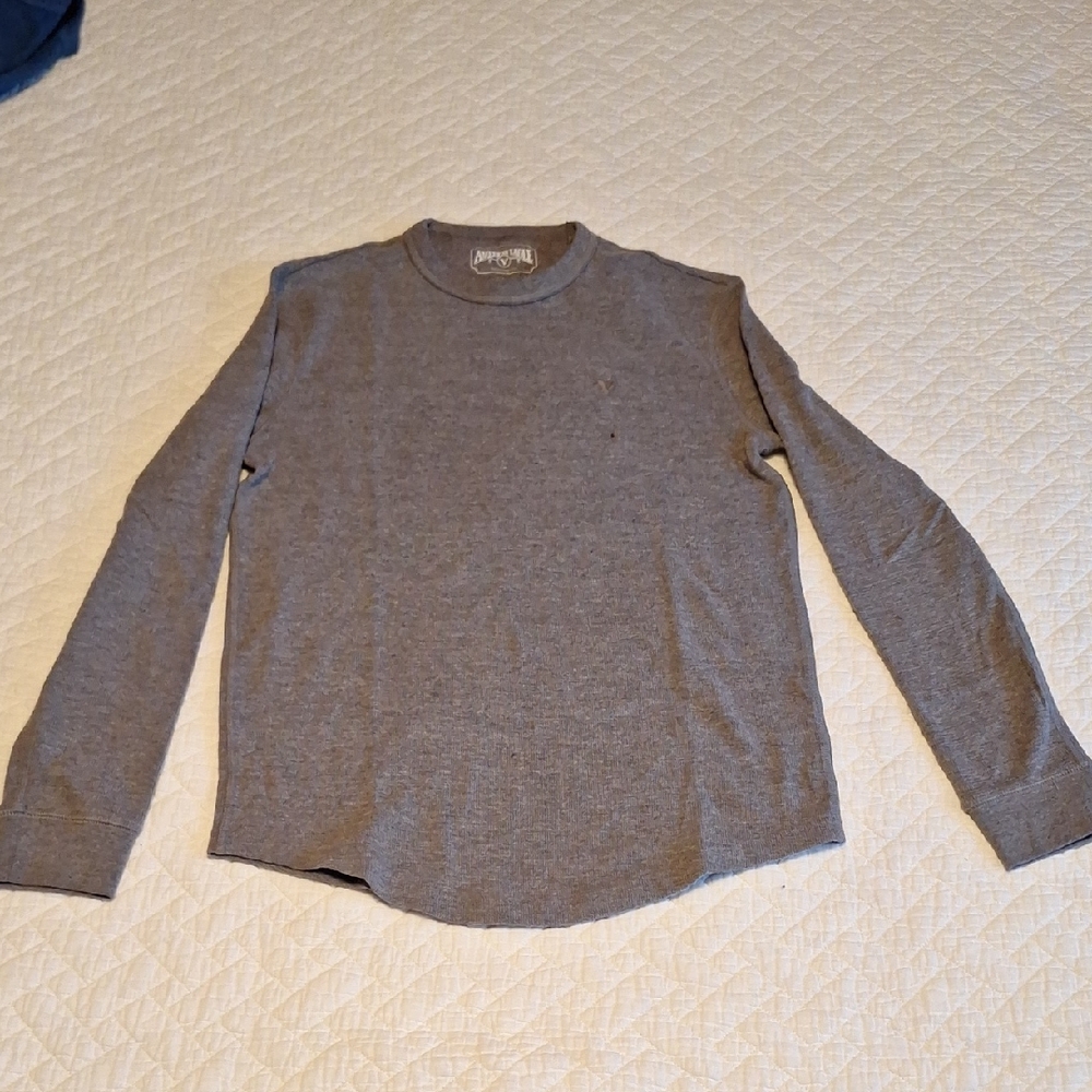 American Eagle Outfitters Gray Long Sleeve Tee